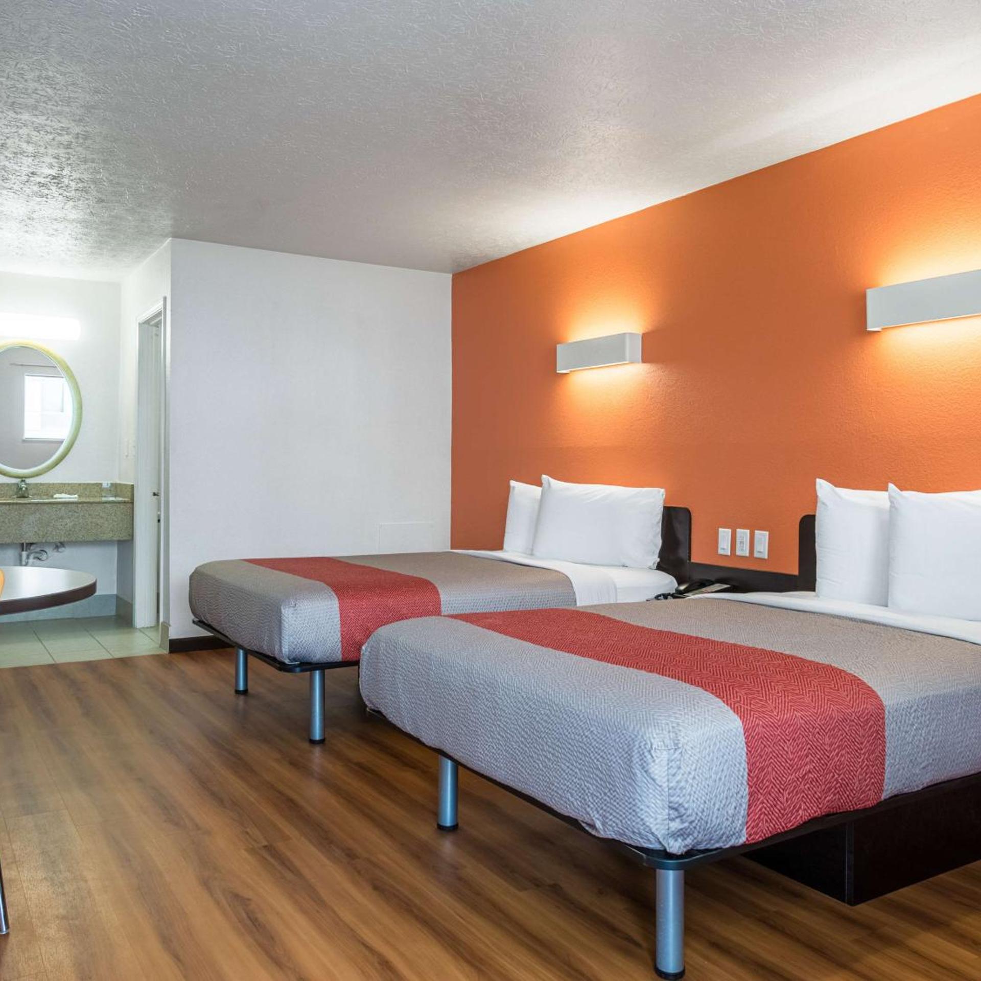 غرفة رباعية، Motel6 Columbus, OH - OSU 5/10