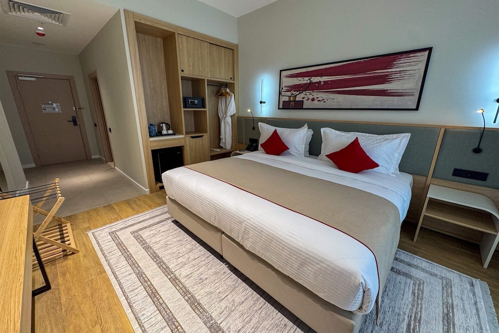 Standard, King Bed