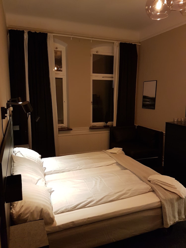 Kong Christians Bed And Breakfast 5/30