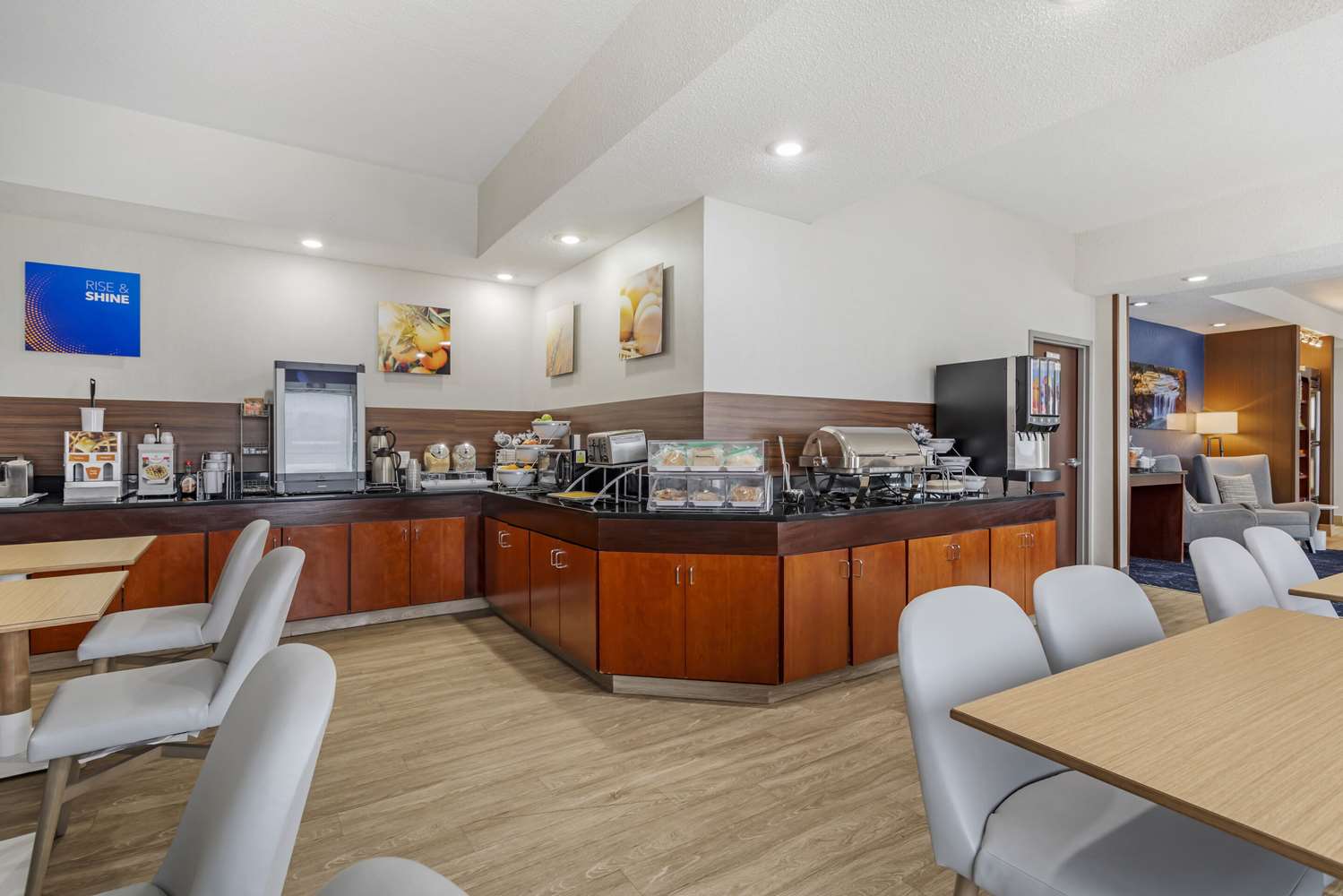Comfort Inn & Suites Corbin North 13/18