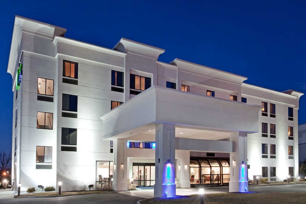 Holiday Inn Express Fishkill-Mid Hudson Valley 2/71
