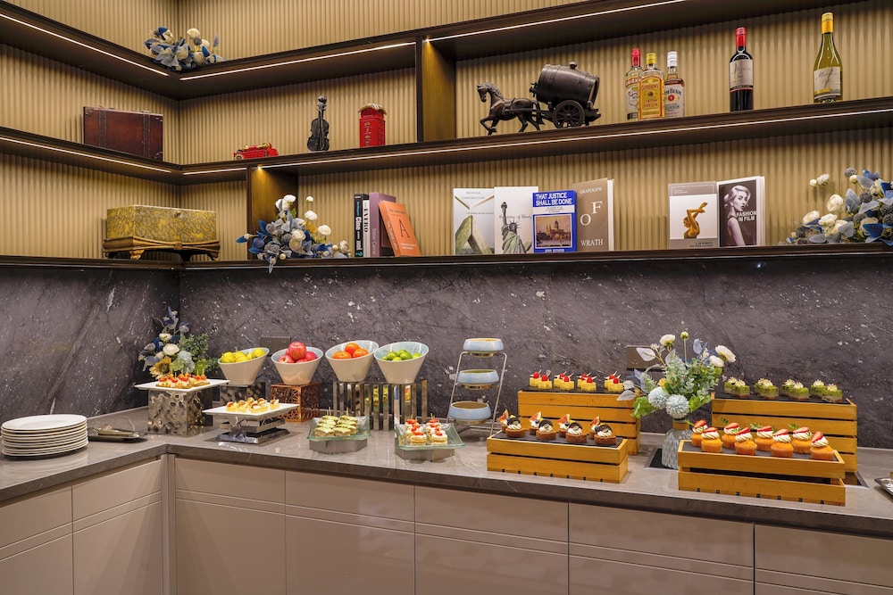 Crowne Plaza Shanghai Nanjing Road, an IHG hotel 6/71