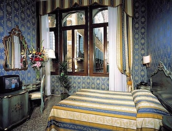 HOTEL NOEMI 20/45
