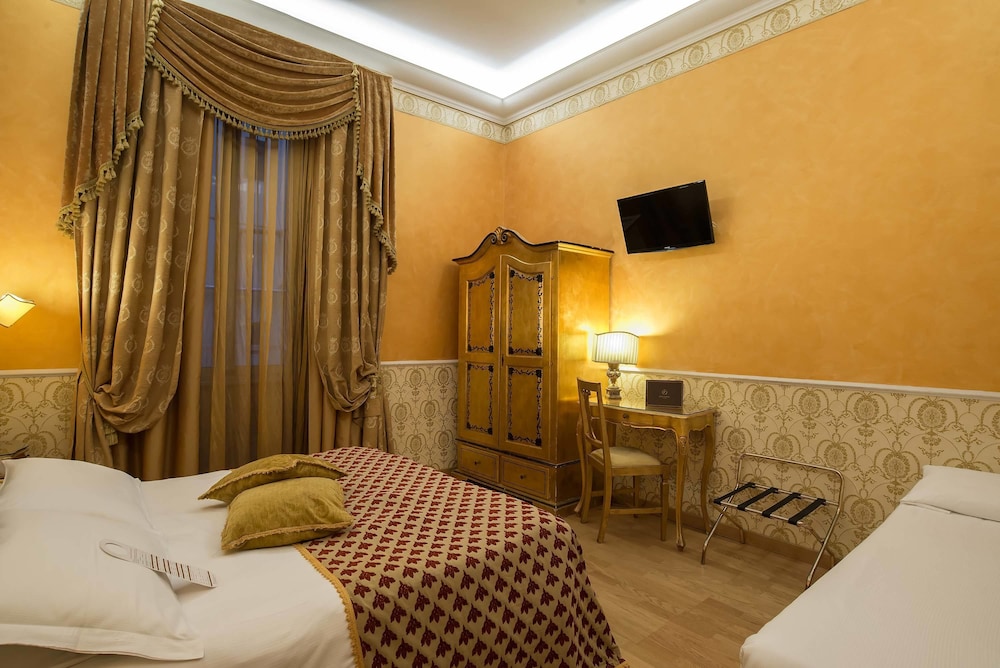 Room Select Via Veneto 9/50