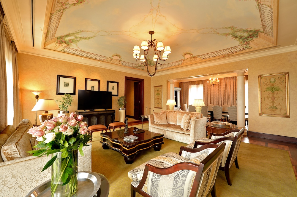 Palazzo Hotel At Montecasino 48/69