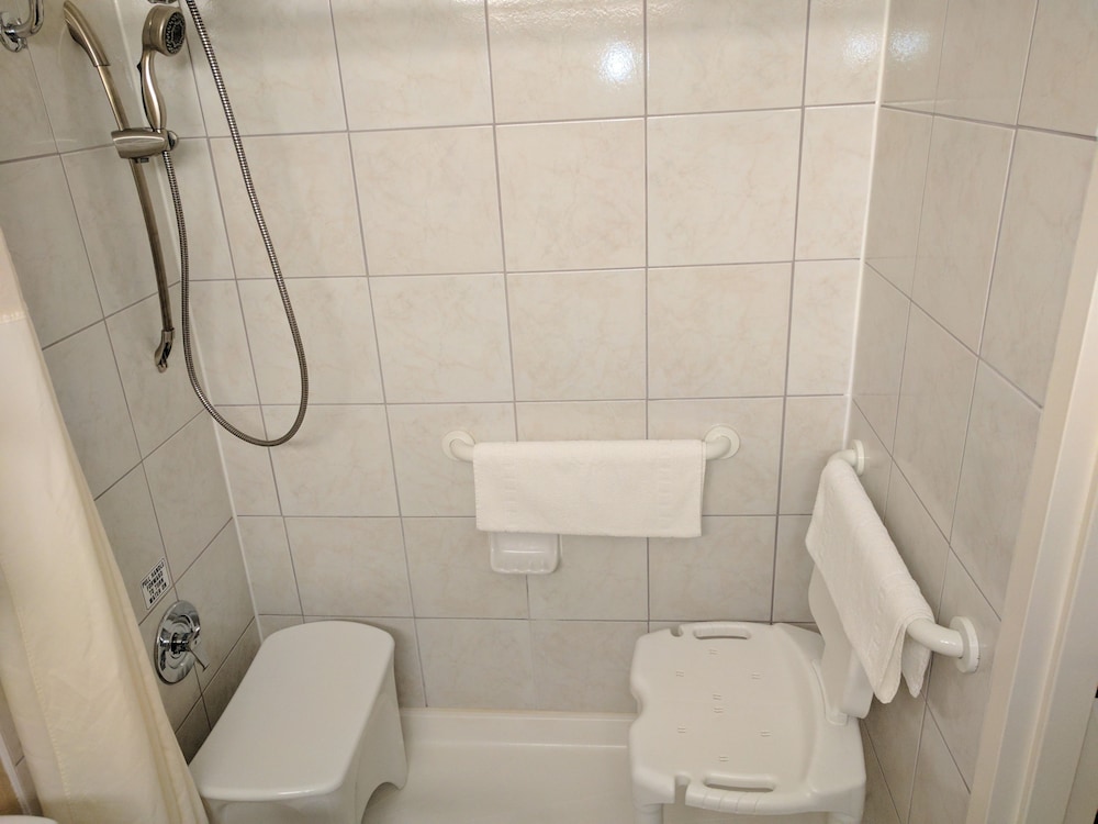 Best Western Plus Wooster Hotel & Conference Center 10/48