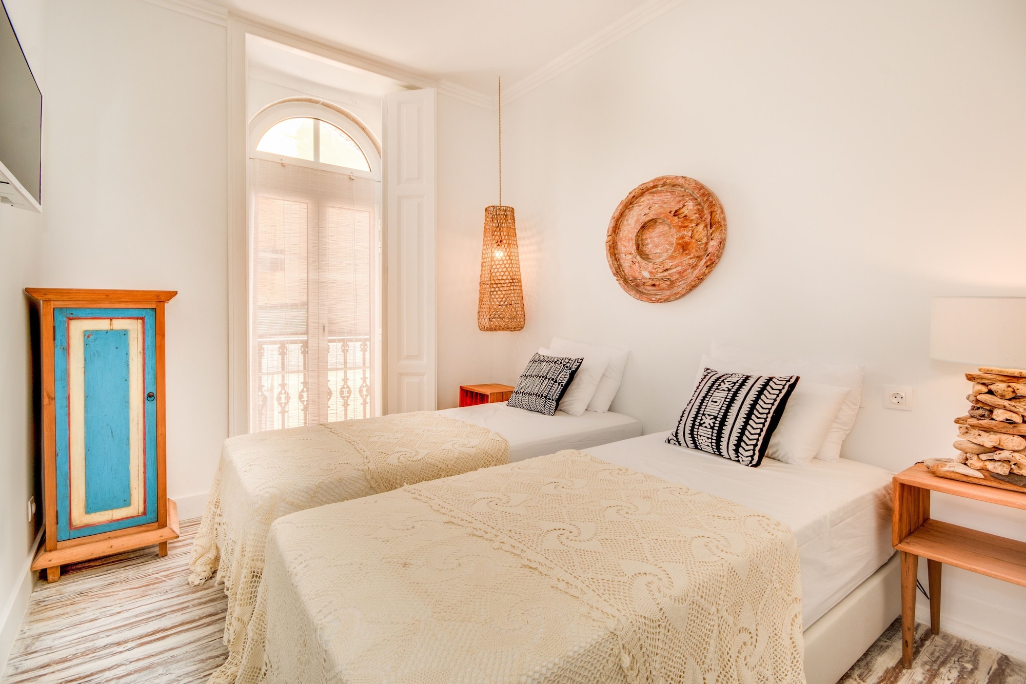 ROOM, DOUBLE OR TWIN BED, SMALL