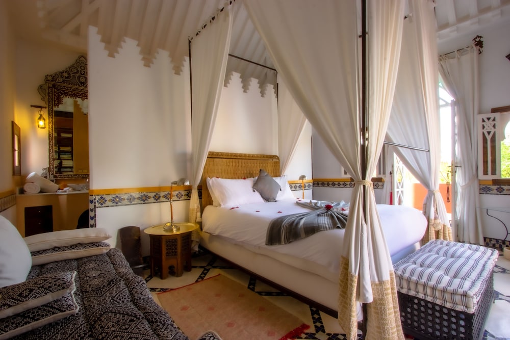 Riad Kaiss By Anika 19/70