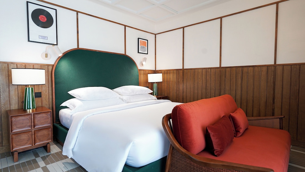 غرفة سيغنتشر رباعية بسرير كينج وسرير بطابقين، Sugar Marina Hotel POP, Kata Beach 9/10
