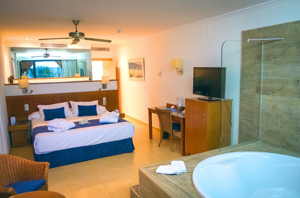 Playamarina Spa Hotel 35/48
