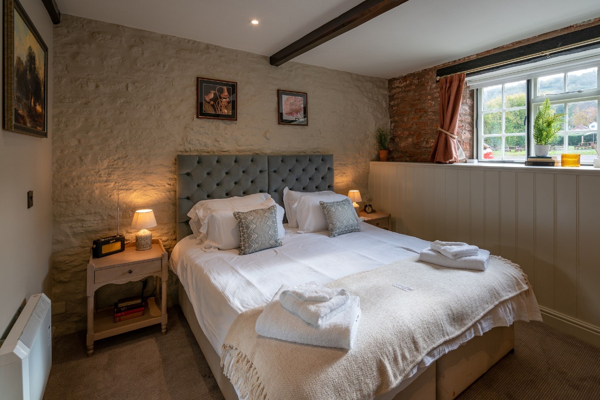 STANDARD, TWIN BEDS, GARDEN VIEW