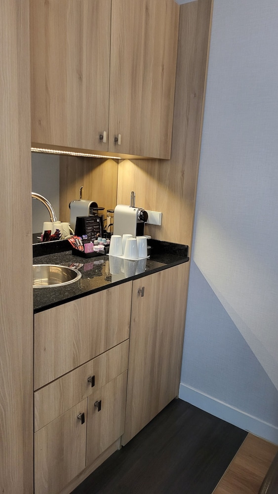 Hotel Magda Champs Elysees 64/65