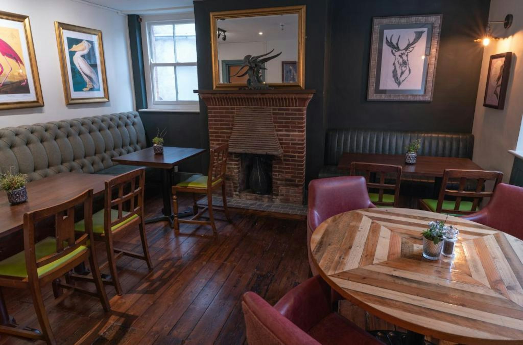 THE WHITE HART HOTEL 36/48
