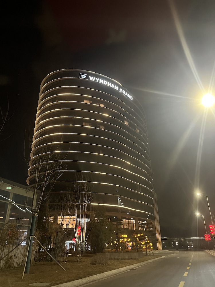 Wyndham Grand Shanxi Xiaohe Xincheng 6/62