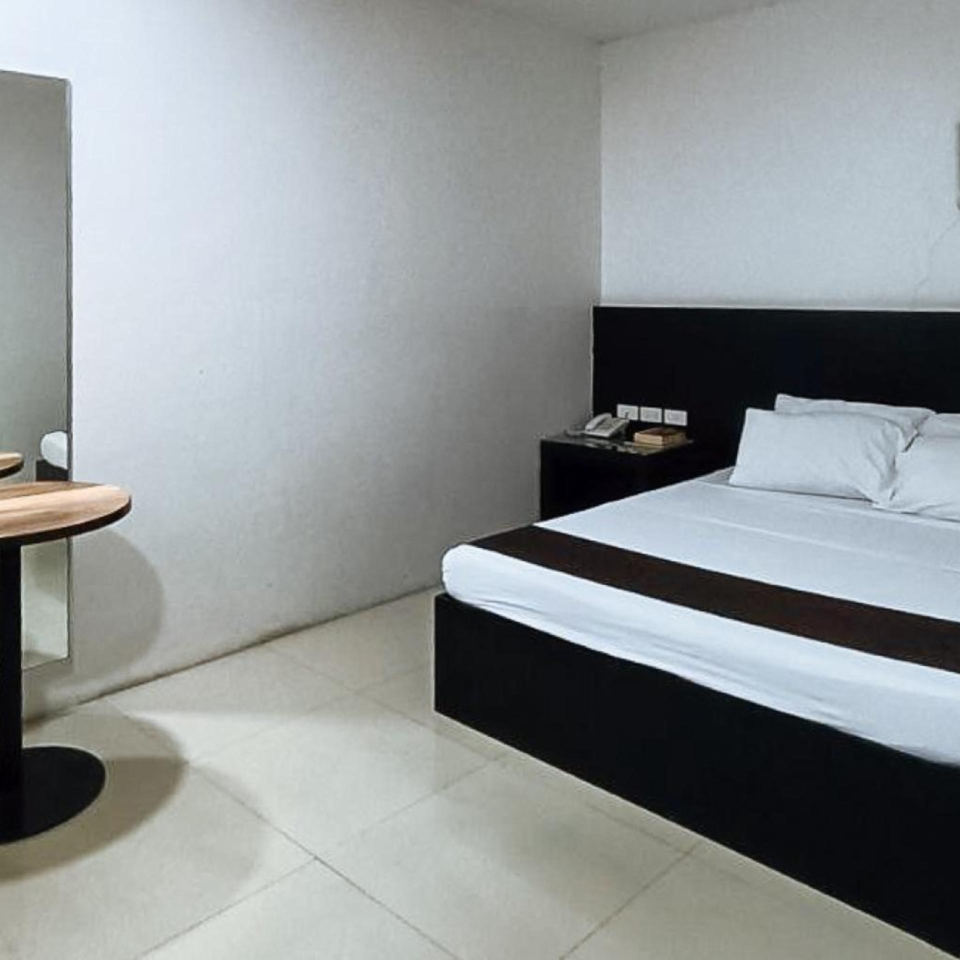 Deluxe, Double Bed