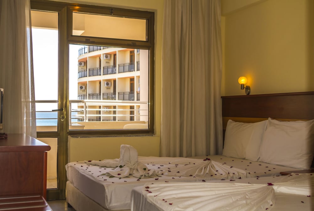 First Class Hotel 22/59