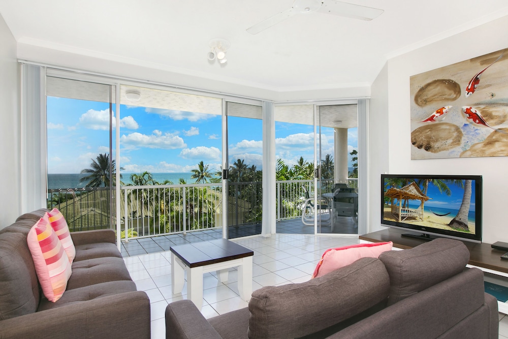 On the Beach Holiday Apartments 45/68