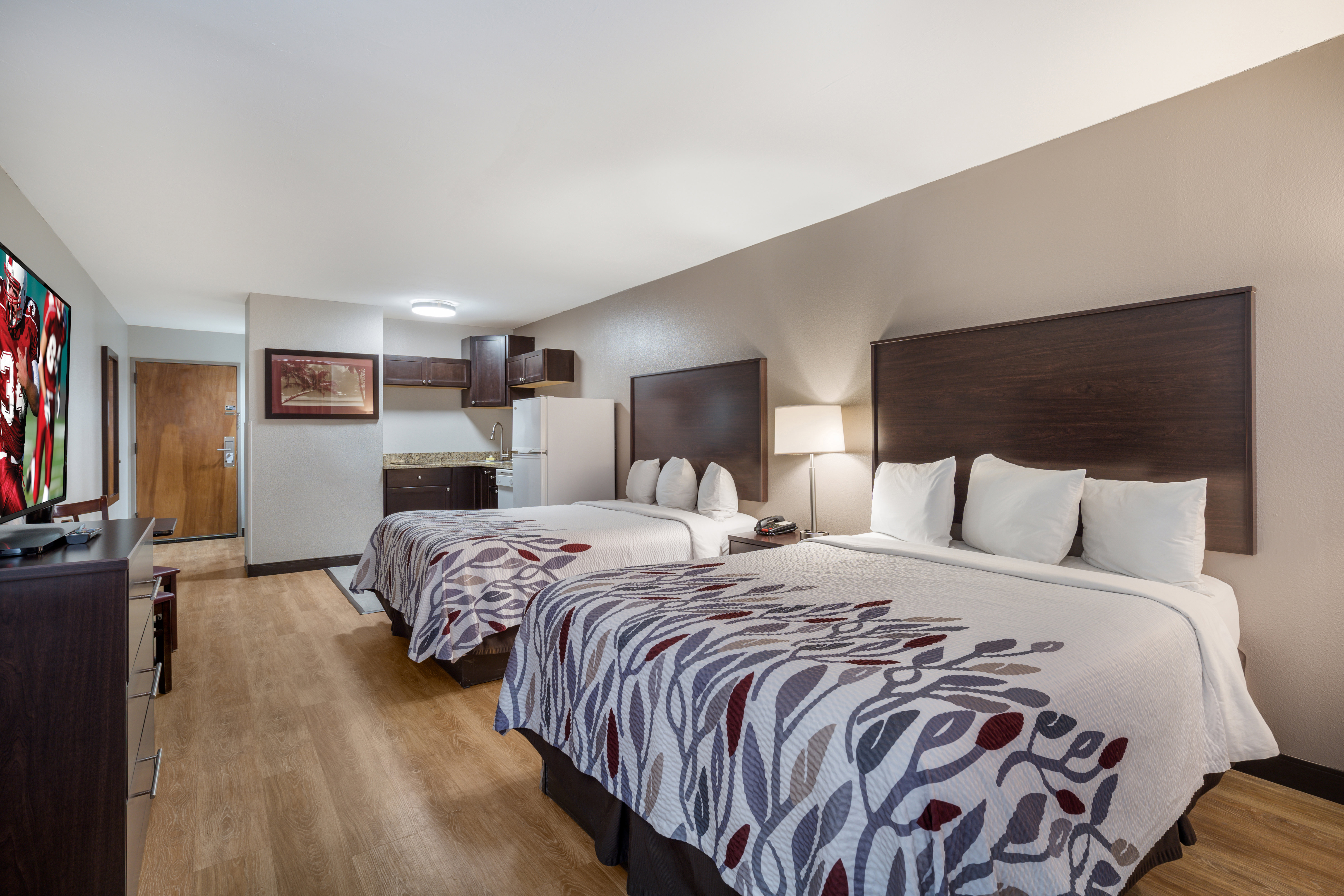 جناح بسريرين كوين بمطبخ، Red Roof Inn Suites Jacksonville Nc 2/4