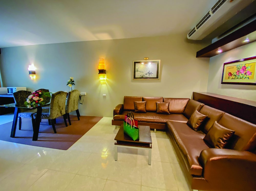 Sino House 27/50