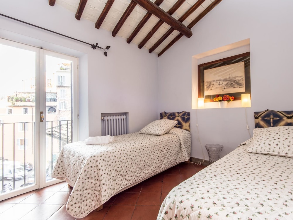 RSH Campo de Fiori Luxury House 9/38