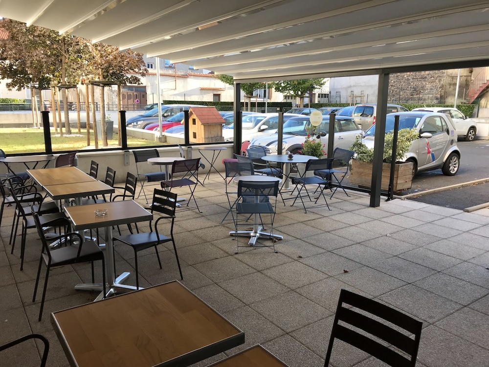 Novotel Suites Clermont Ferrand Polydome 55/72