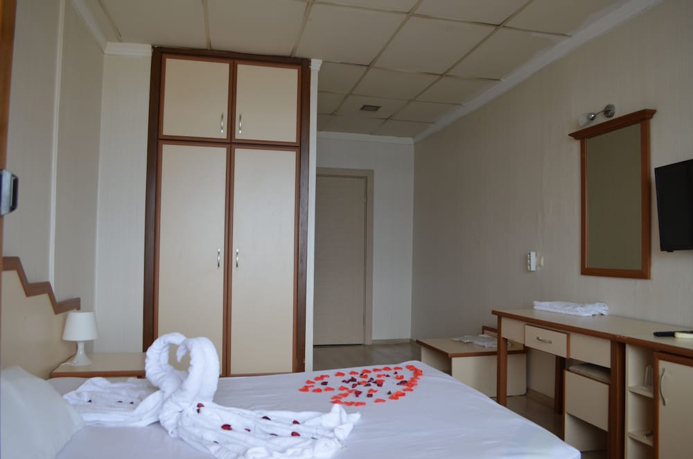 Ayvalik Palas Hotel 11/45