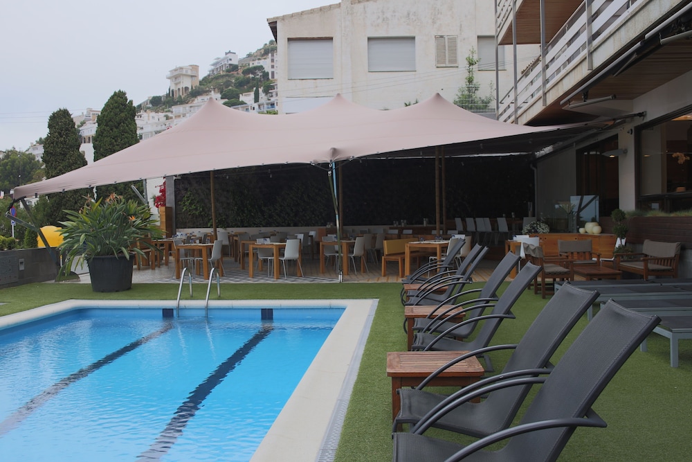 Hotel Canyelles Playa 25/48