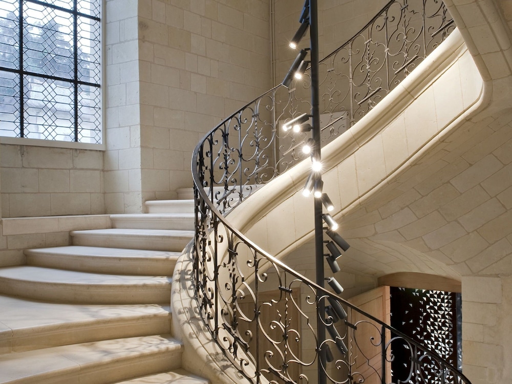 Fontevraud L Ermitage 22/59