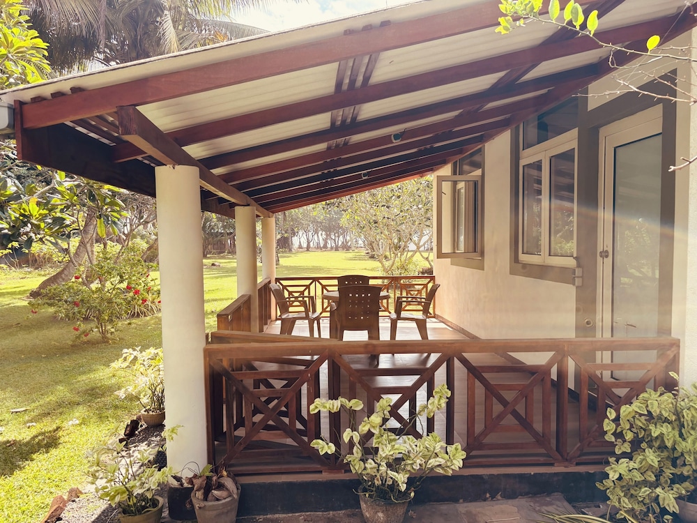 Raja Beach Hotel 6/50