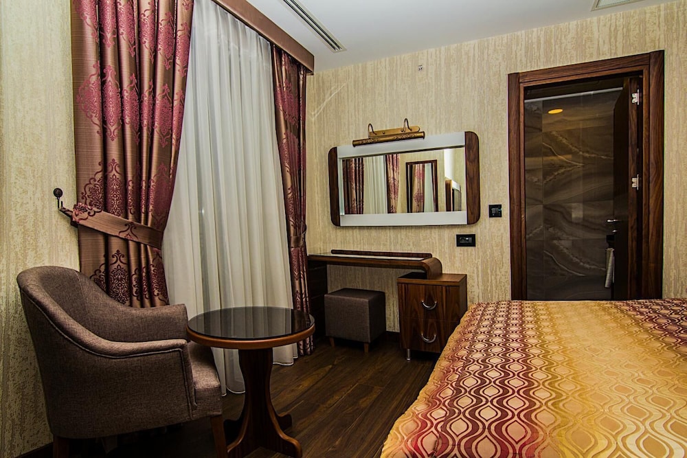 Vertu Hotel 14/18