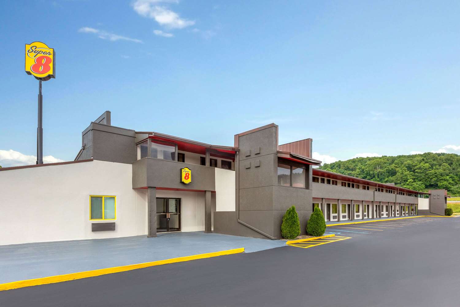 Super 8 by Wyndham Bridgeport-Clarksburg 20/28