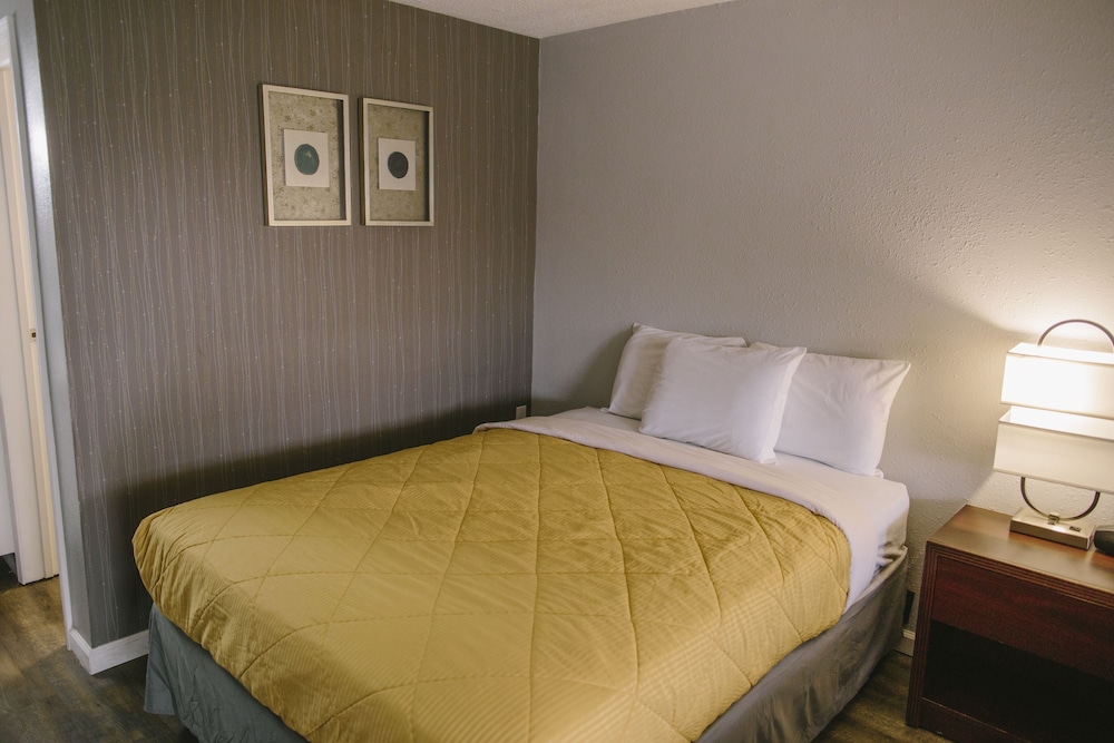 Butler Inn 14/56