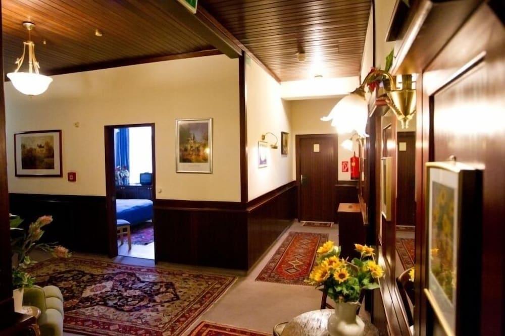 PENSION BLECKMANN HOTEL 10/21