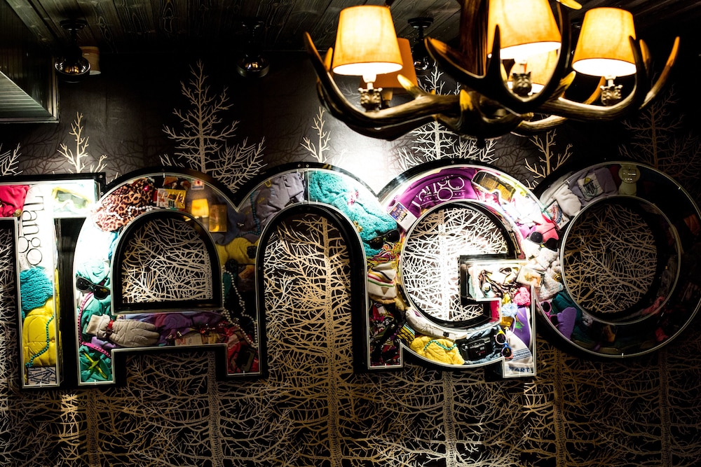 Langley Hotel Tango 17/38