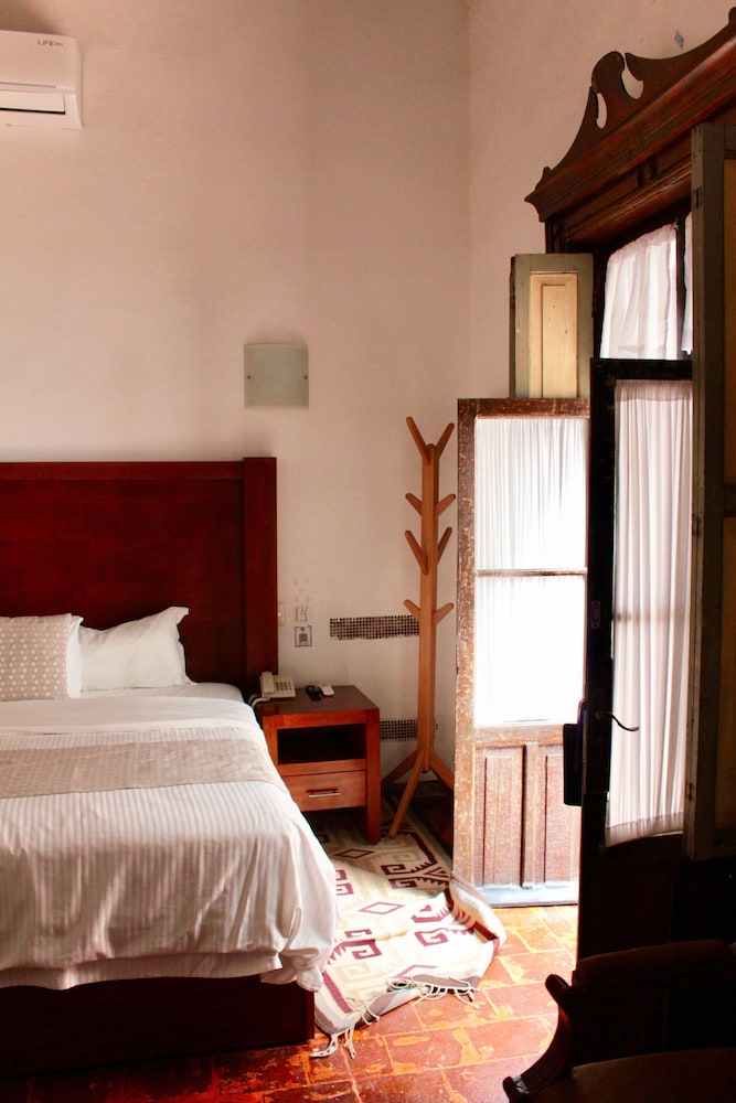 EL SERAFIN HOTEL BOUTIQUE 29/80