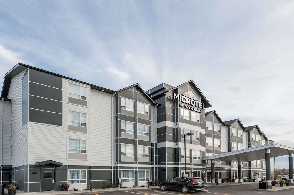 Microtel Inn Suites By Wyndham Fort St John 1/35