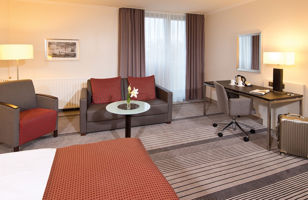 Leonardo Hotel Hannover Airport 34/54