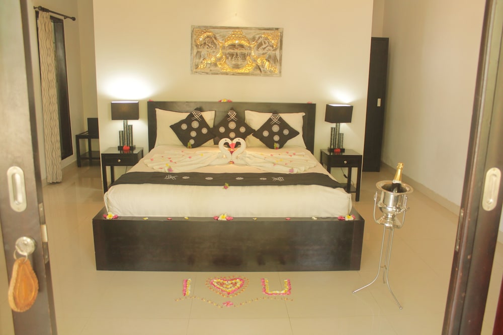 Kelapa Lovina Beach Villas 10/47