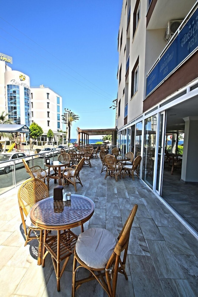 Oz Guzelcamli Otel 11/15