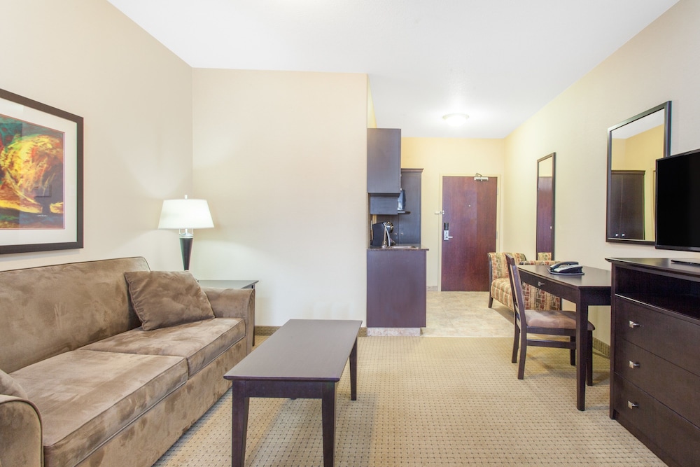 Ramada Westlock 24/37