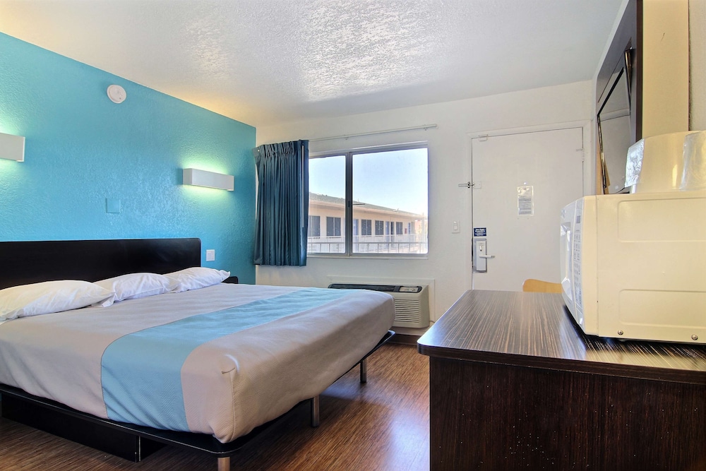 Motel6 Carlsbad, NM 21/47