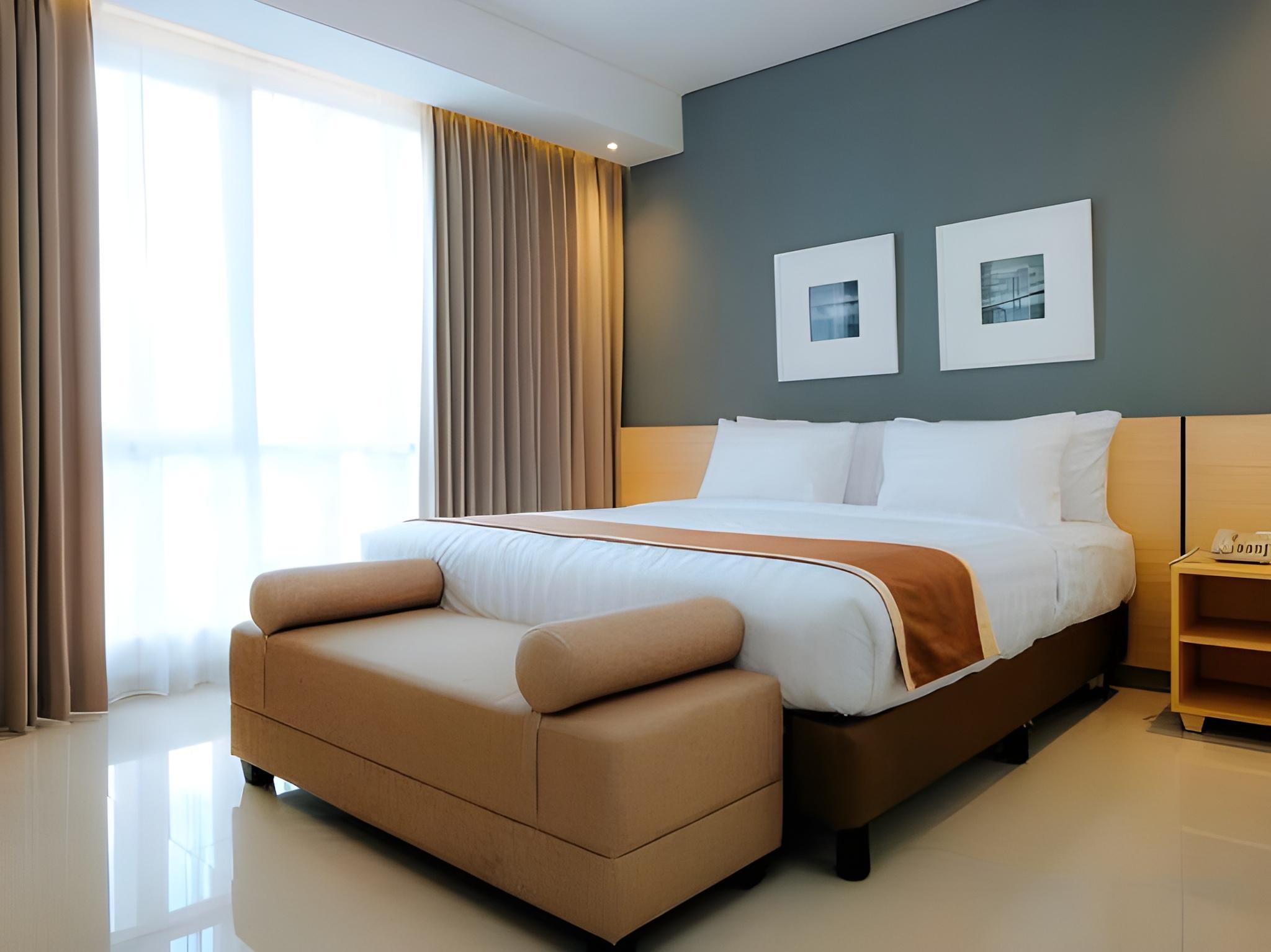 Executive, King Bed