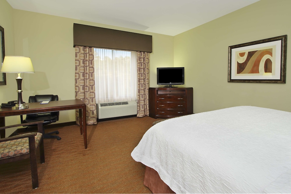 Hampton Inn Suites Conroe I 45 North 7/36