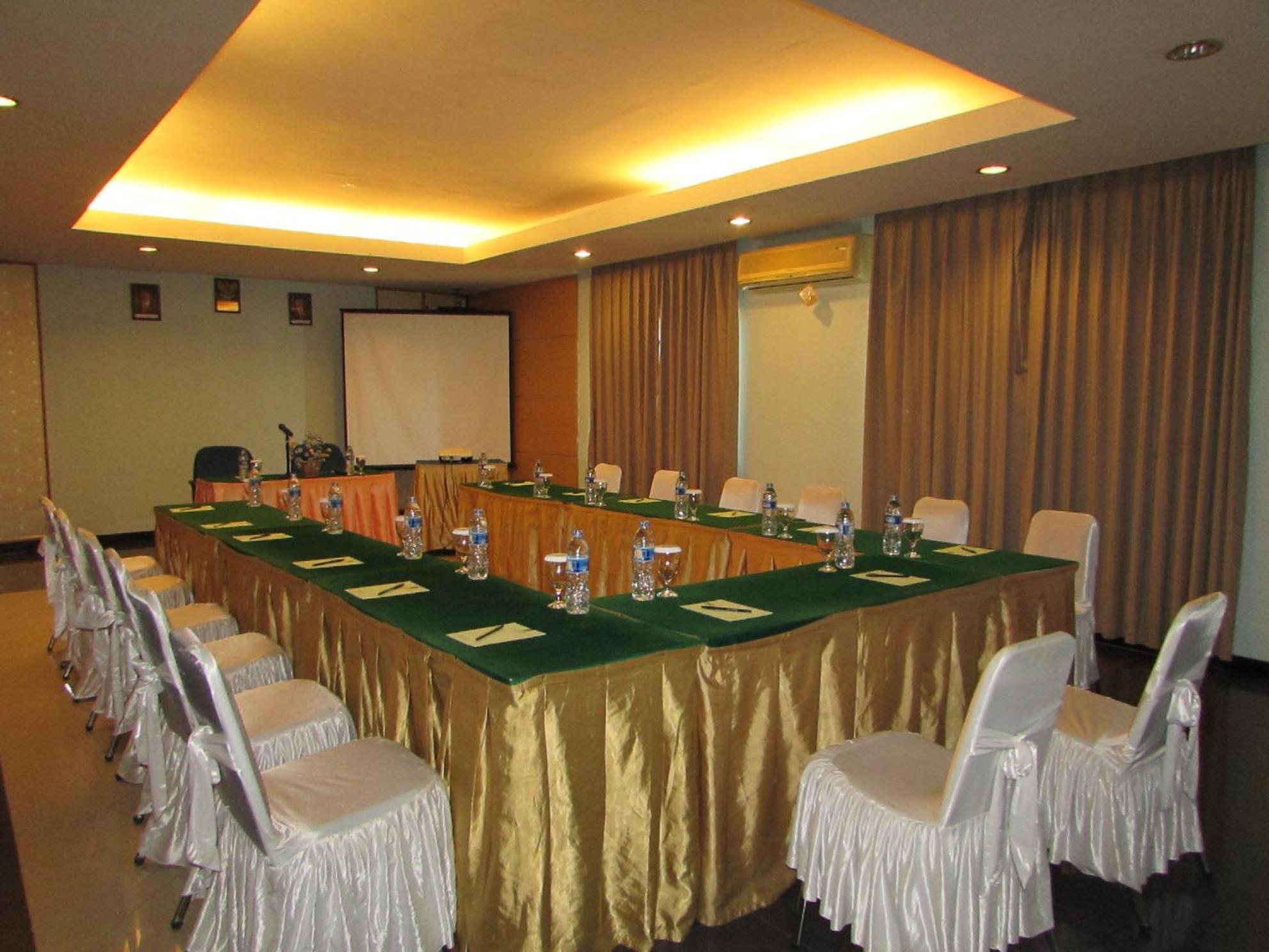 Wisata Hotel 22/30
