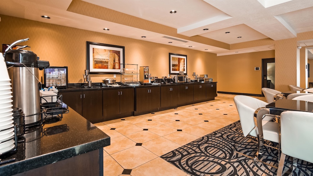 Best Western Plus Airport Inn Suites Salt Lake City 5/24