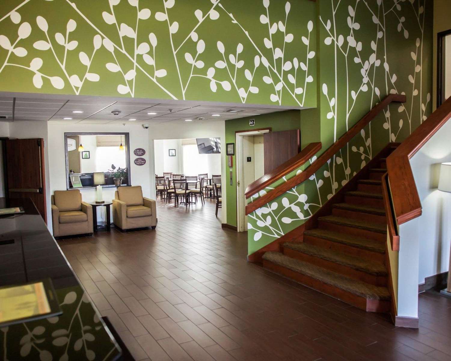 Sleep Inn And Suites 13/18