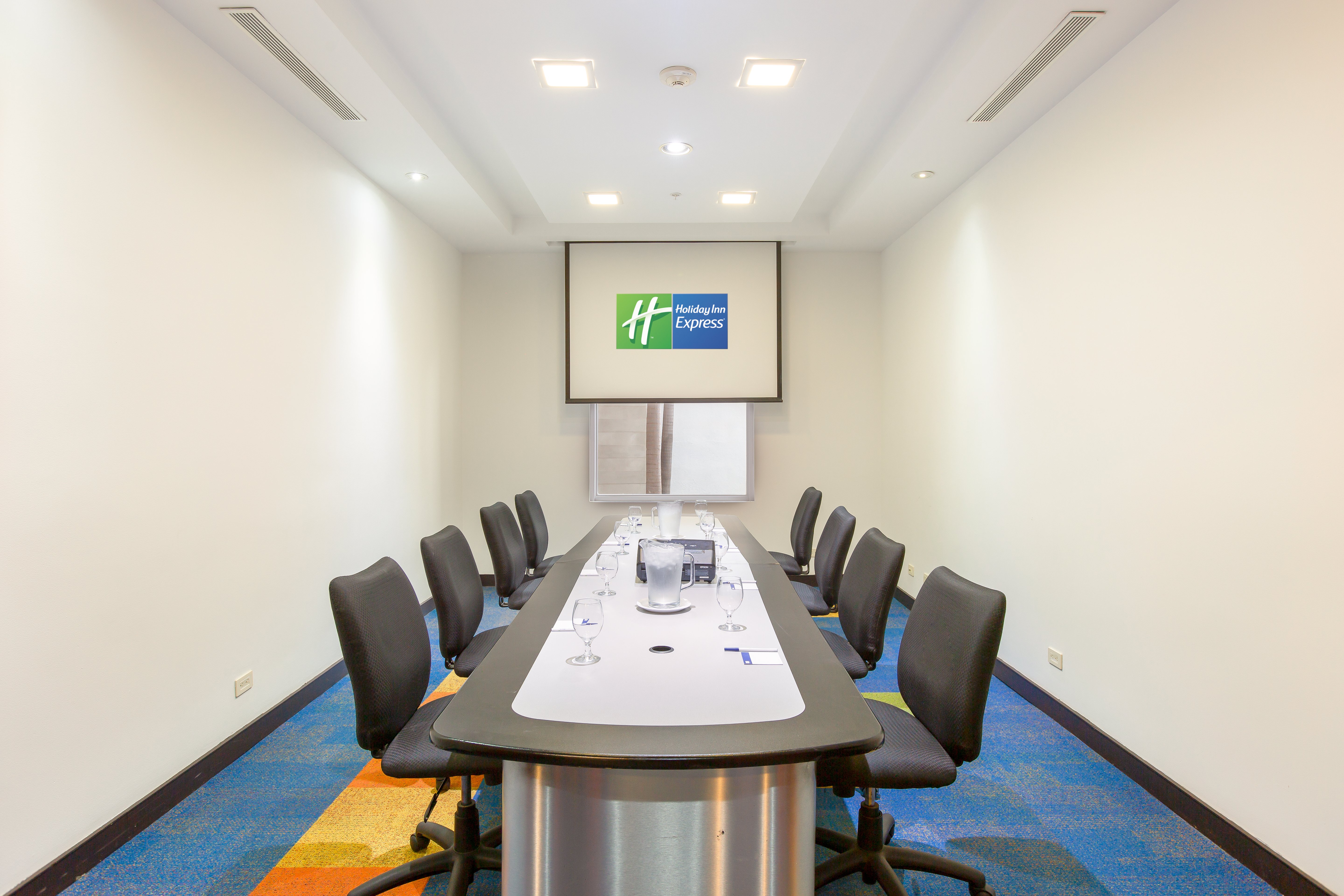 Holiday Inn Express San Jose Forum 18/23