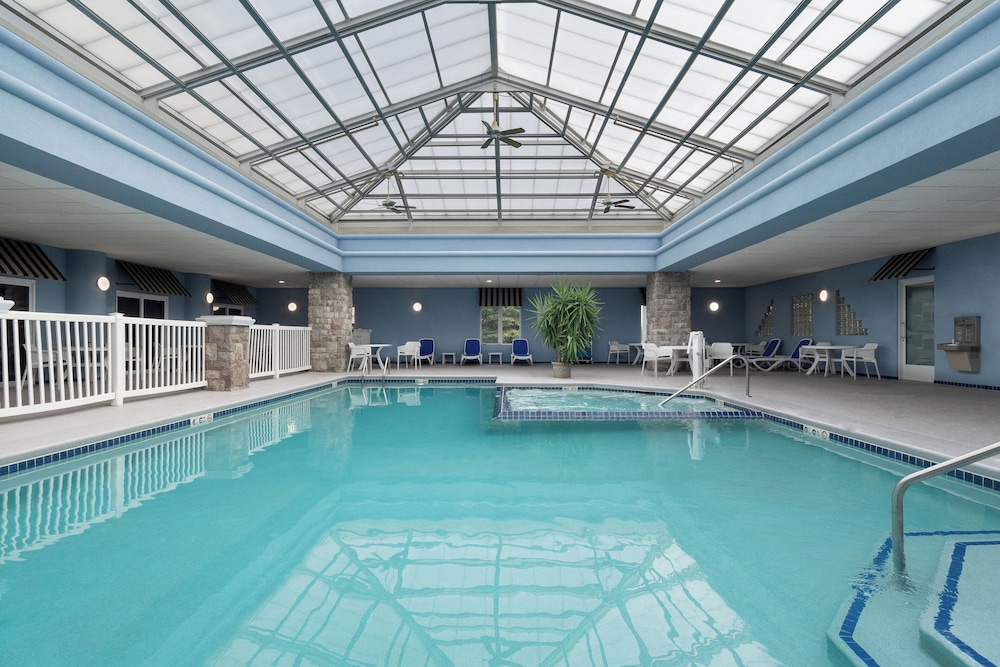 swimming pool spa