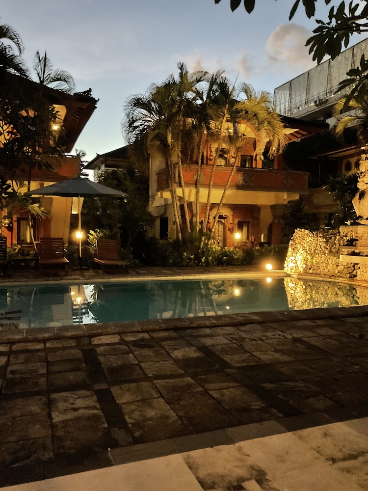 Hotel Kumala Bali (Grand Kumala) 50/62