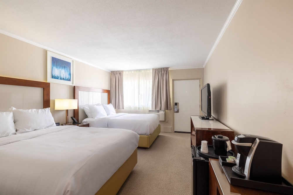 Days Inn By Wyndham Dover 11/24